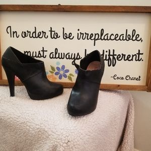 Black heeled booties